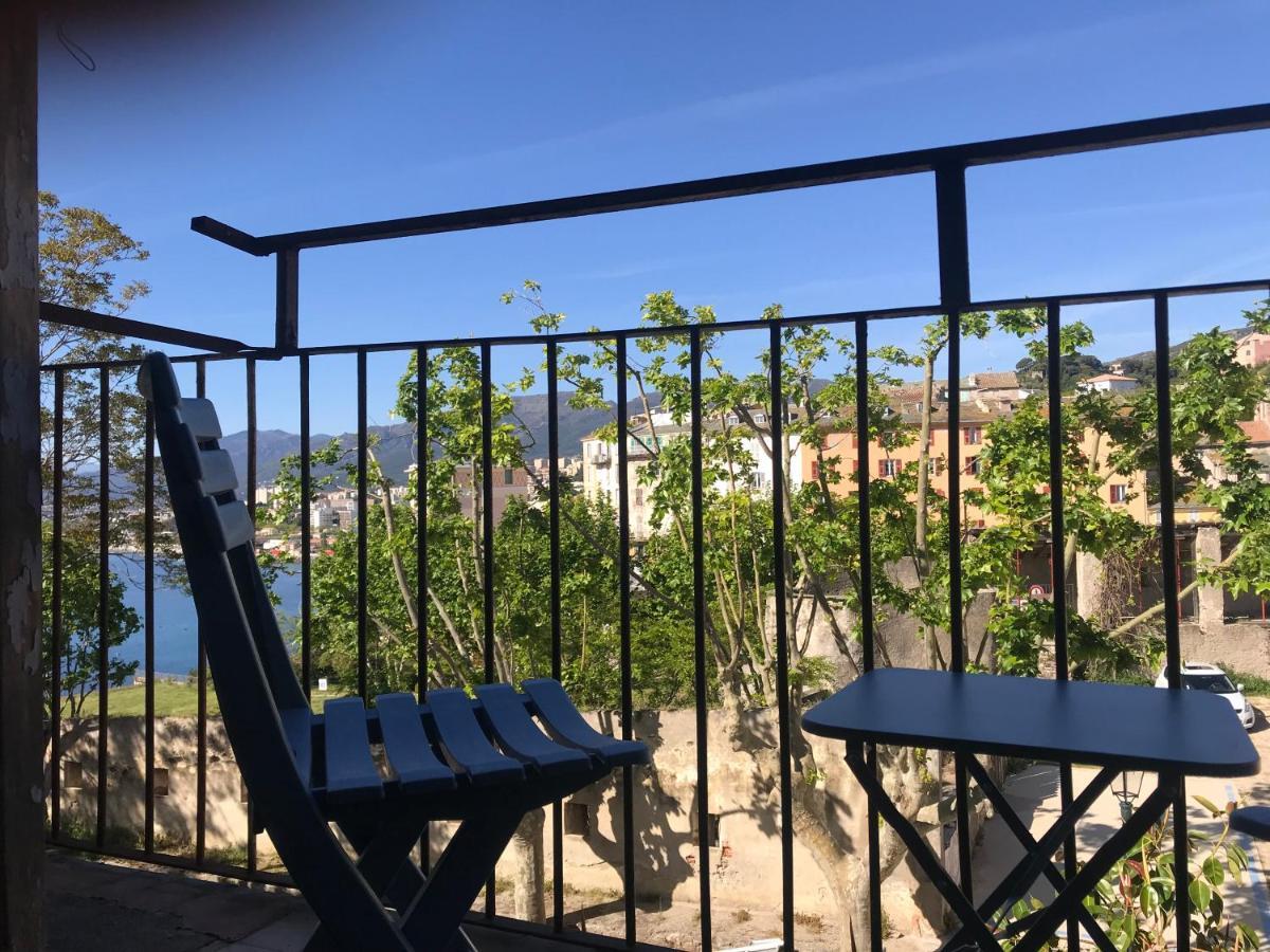 Appartamento Casa Lochje Au Coeur De La Citadelle Bastia  Esterno foto
